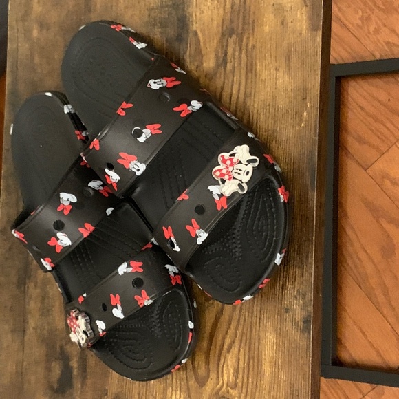 Disneyland Resort Exclusive Minnie Mouse Crocs Sandals - Size 9 Woman's - Picture 3 of 11